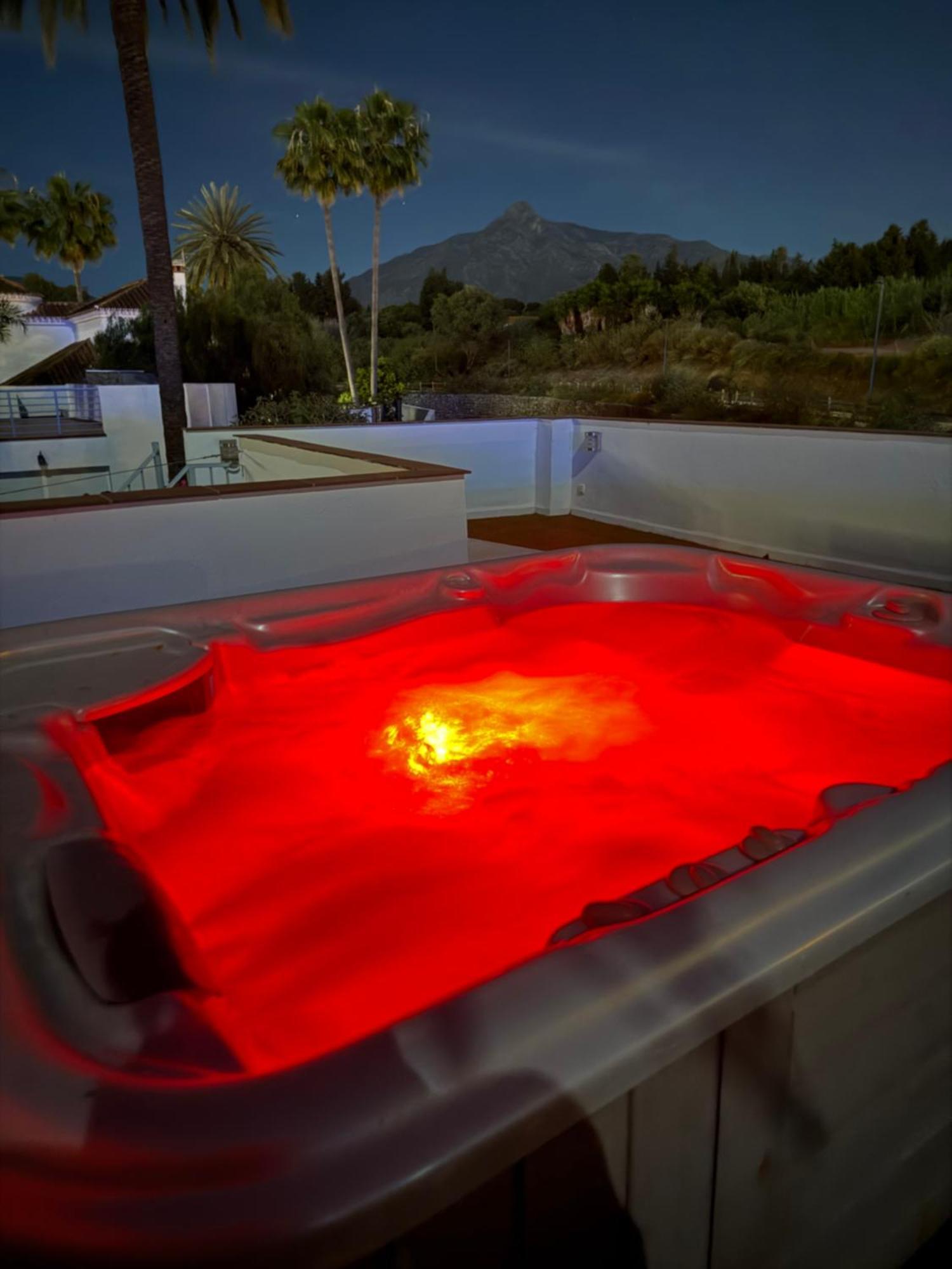Puerto Banus Jacuzzi Close To Breath And Marbella Arena Eksteriør billede